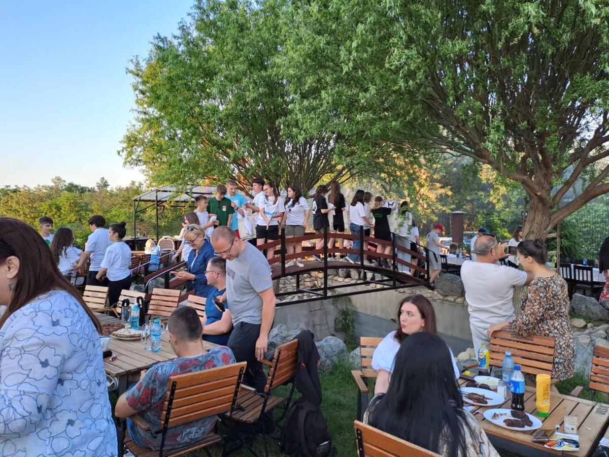 Pensiunea La Conac Bîrlad Exterior foto
